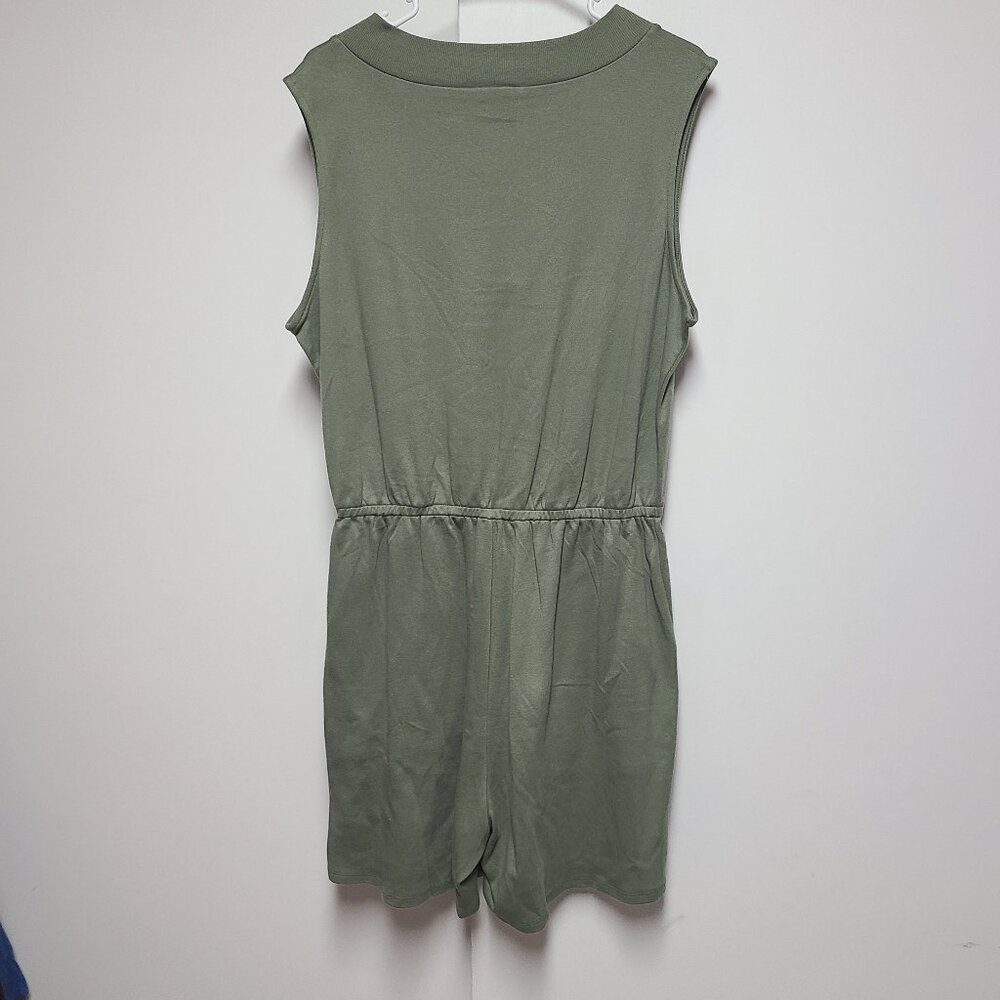 Romper - Picture 2 of 6